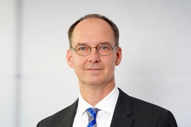 Portrait Pressesprecher Florian Lanz