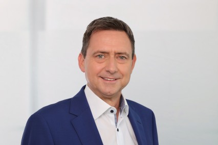 offizielles Portraitfoto Oliver Blatt, Vorstandsvorsitzender des GKV-Spitzenverbandes