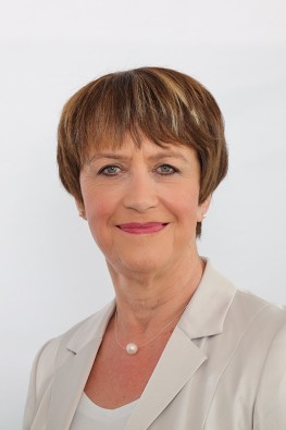 Portrait von Frau Dr. Doris Pfeiffer, der Vorstandsvorsitzenden des GKV-Spitzenverbandes